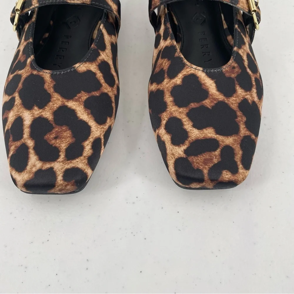 NIB Katy Perry Leopard Print Evie Mary Jane Gold Hardware Flats Size 5.5M Casual